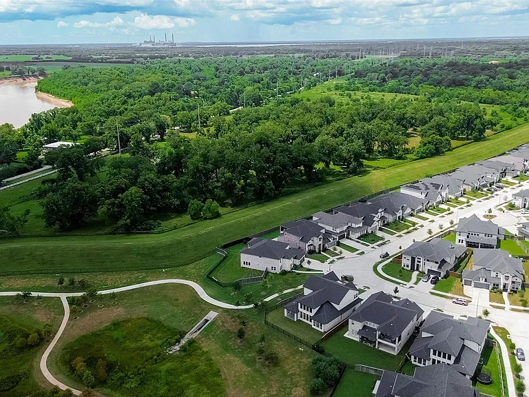 4906 Tanyard Manor Dr — Photo 38