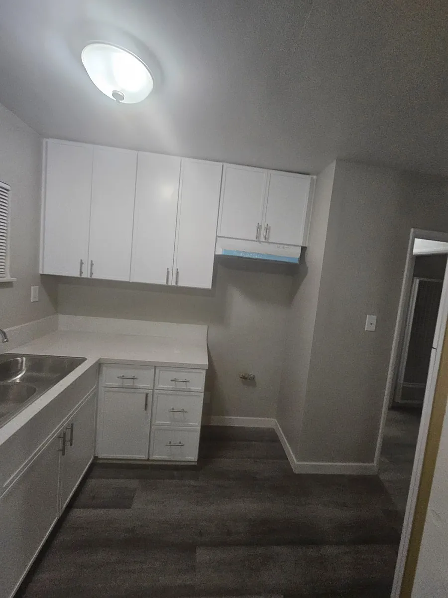 Building Photo - 1150 W Stoneridge Ct #1150
