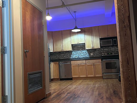 2nd image of 325 Lafayette St #Bld8