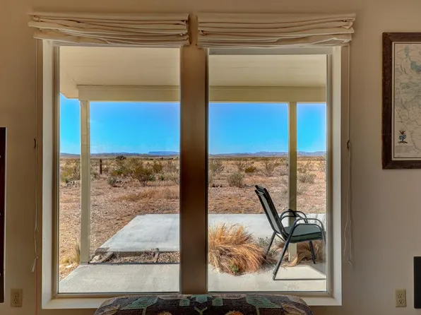 207 S Lee St, Marathon, TX 79842