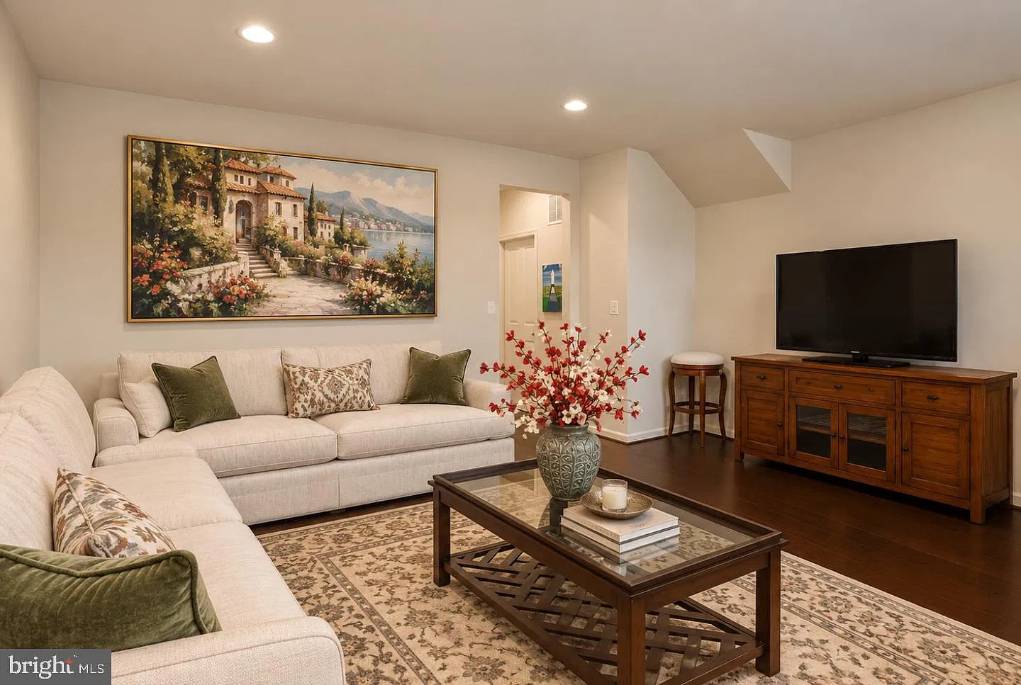3 bed, 4.0 bath, 2398 sqft, $3,300 — Photo 2