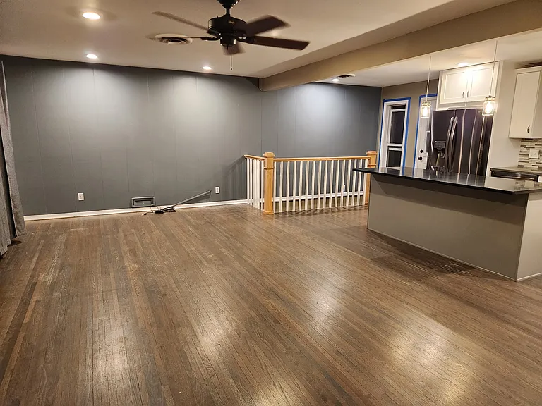 1495 S Grape St — Photo 30