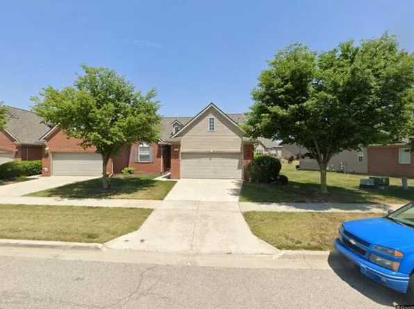 2699 Ambassador Dr, Ypsilanti, MI 48198