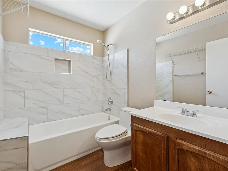 1743 E Tara Dr — Photo 8