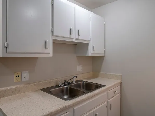 Oak Valley Apartments