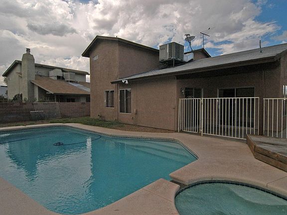 2nd image of 9364 N Hampshire Dr