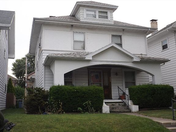 2nd image of 814 Wilfred Ave