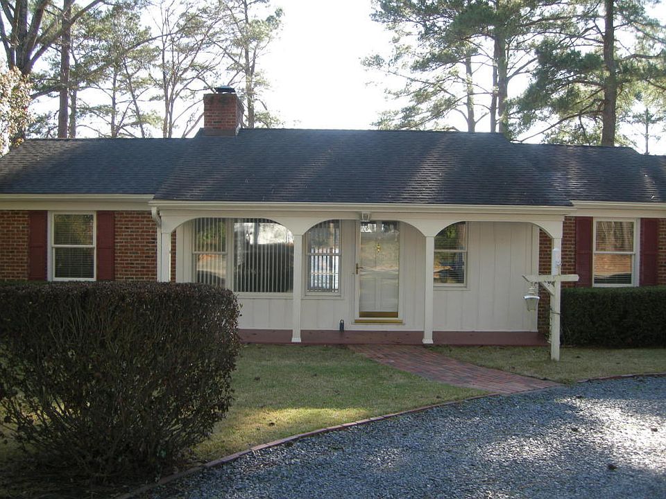 1st image of 7 Lakeview Dr