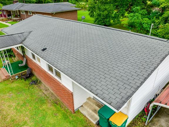 2nd image of 417 Baldwin Cir