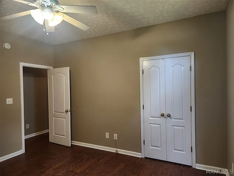 1922 Denny Dr — Photo 29
