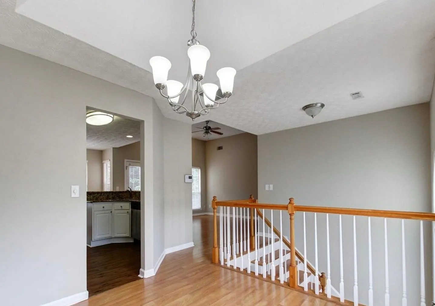 110 Sagamore Ln — Photo 4