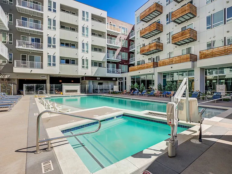Deco Apartments — Photo 6