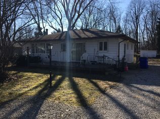 1353 Rhodes Ave, Mogadore, OH 44260