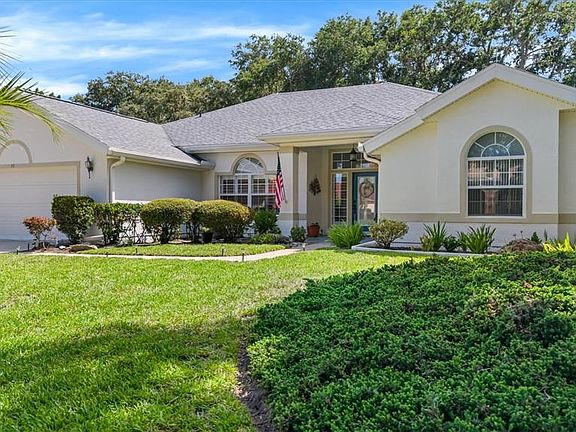 3rd image of 52 SOUTHLAKE DRIVE