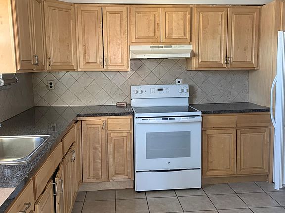 2nd image of 36 Vredenburgh Ave Floor 2