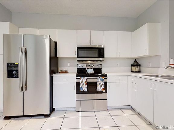 5th image of 3612 San Simeon Cir #3612