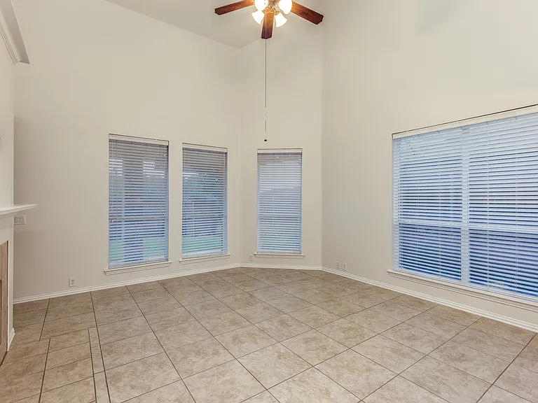 592 Burning Oak Dr — Photo 2