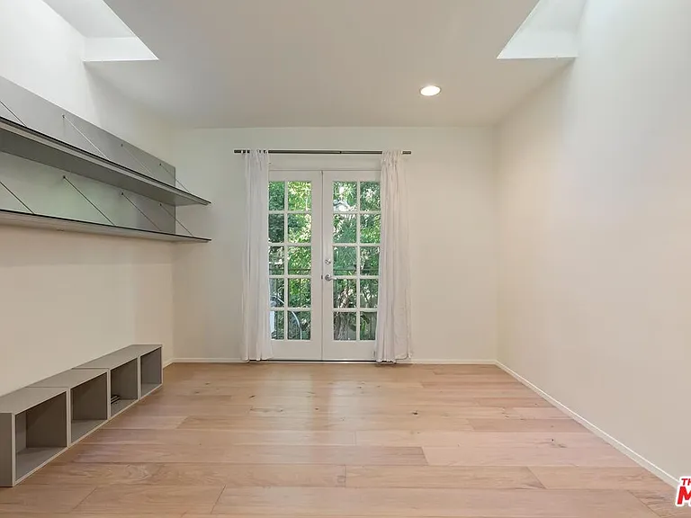7586 Woodrow Wilson Dr — Photo 16