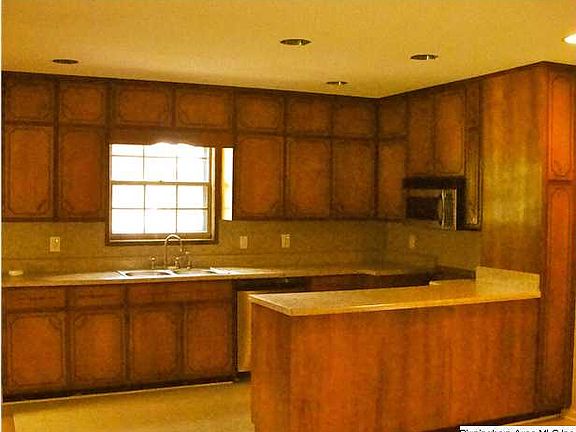 5th image of 8608 Montina Dr