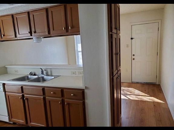 3rd image of 13125 El Sendero St Unit 2