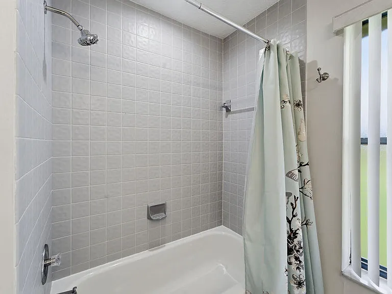 5562 Reynolds Rd — Photo 24