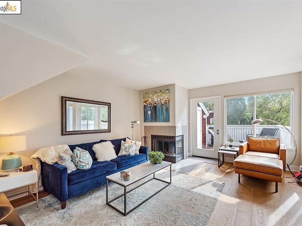 1st image of 52 Marina Lakes Dr