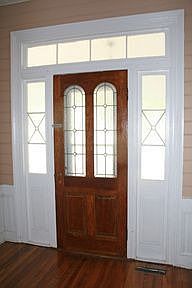 4th image of 1049 W Railroad Ave S