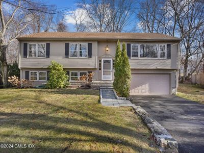 59 Lancer Rd, Riverside, CT, 06878
