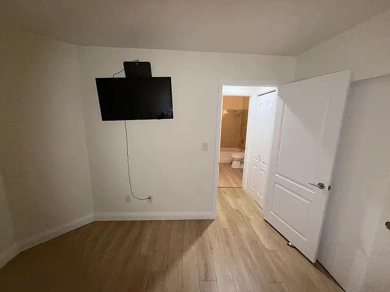 510 Elm Dr #102 — Photo 11