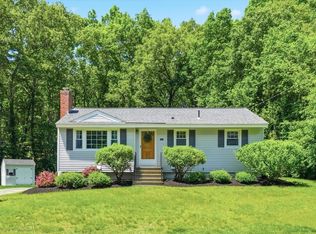 15 Newport Dr, Westford, MA 01886