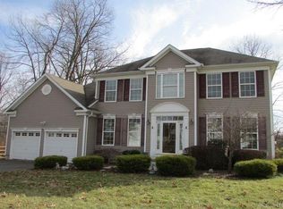 16 Galloway Ln, Walden, NY 12586