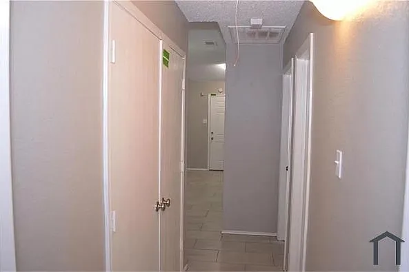 2315 Summit Ln — Photo 10