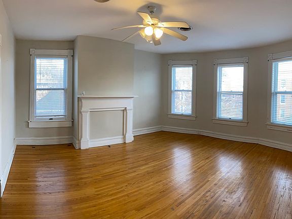 2nd image of 219 Warwick Ln #B