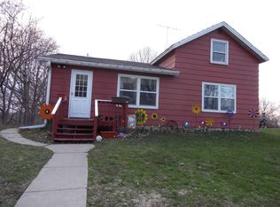 4480 Crystal Lake Trl, Faribault, MN 55021