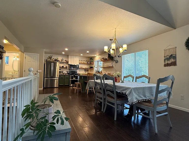 1567 Chesham Cir — Photo 9