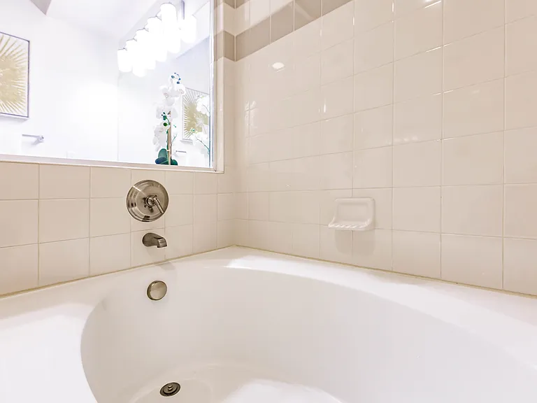 Aviah Flagler Village — Photo 159