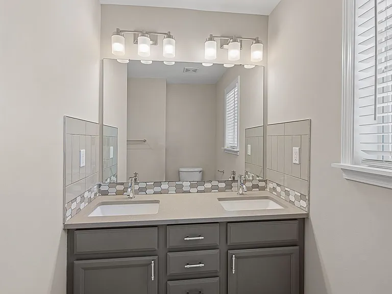 2632 Weddington Ave — Photo 25