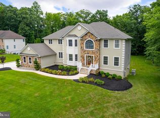 301 Fox Run Ct, Mullica Hill, NJ 08062