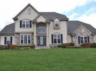 W243N5705 Quail Run Ln, Sussex, WI 53089