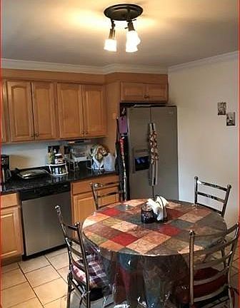2nd image of 59 Woodland St