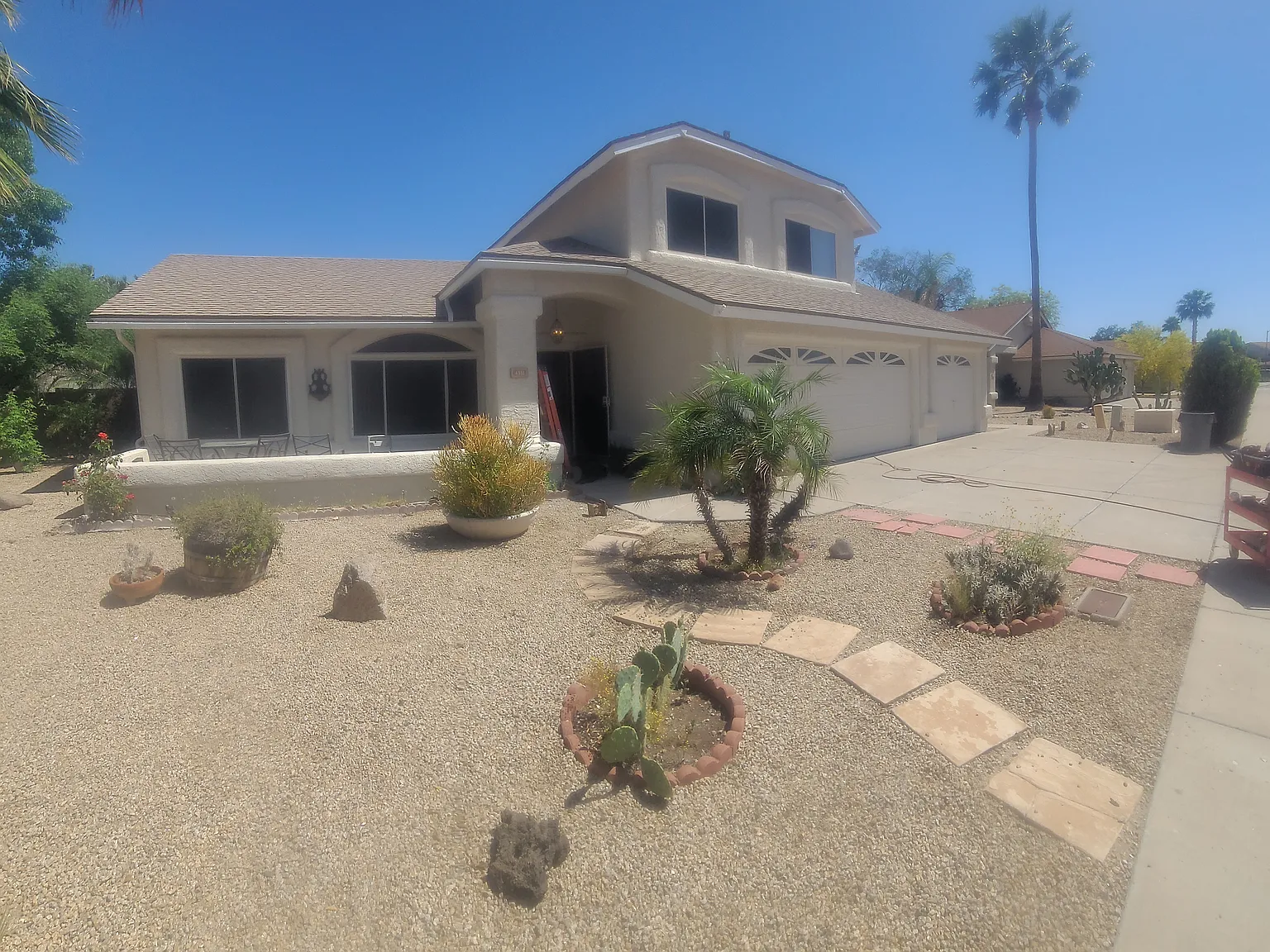 W Creedance Blvd, Glendale — Photo 2