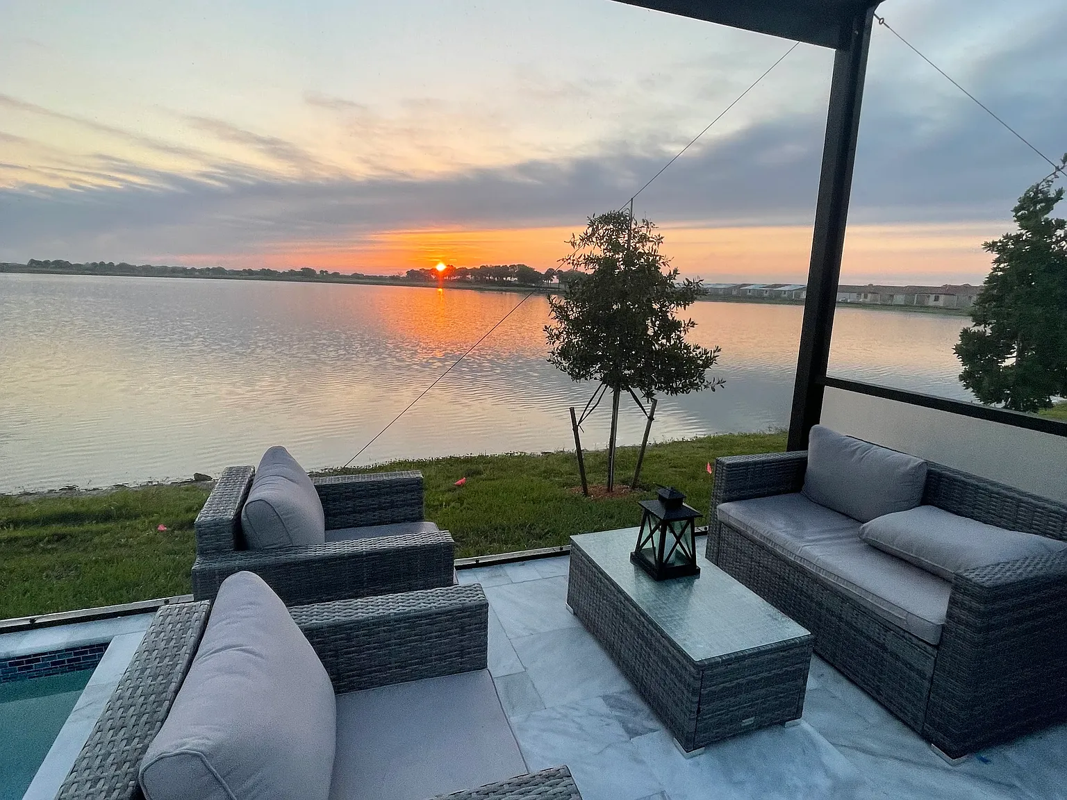 2 bed, 1900 sqft, $7,200 — Photo 4