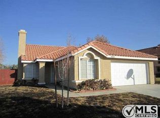1803 E Newgrove St, Lancaster, CA 93535