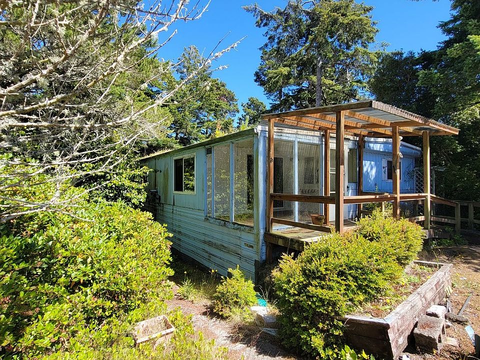 2nd image of 1600 Rhododendron Dr Space 24