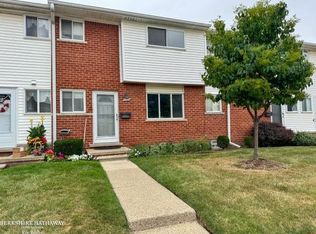 8735 Sterling St, Center Line, MI 48015