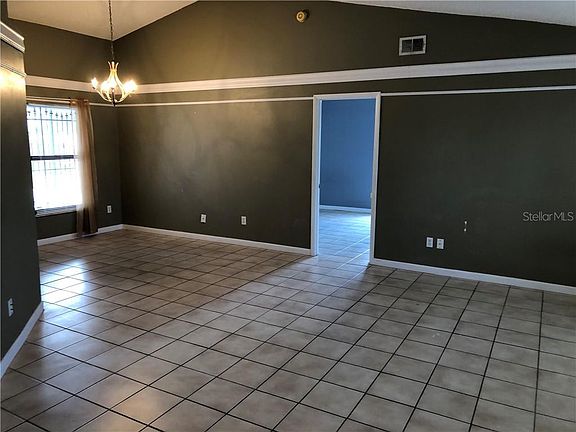 5th image of 1502 Jason St