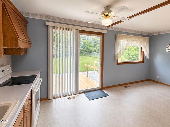 4th image of 5967 Graystone Dr