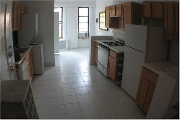 Rented by 4 Points Properties | media 73