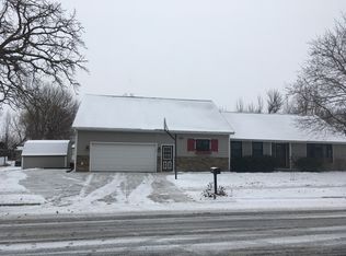 212 Springview Dr, Marshall, WI 53559