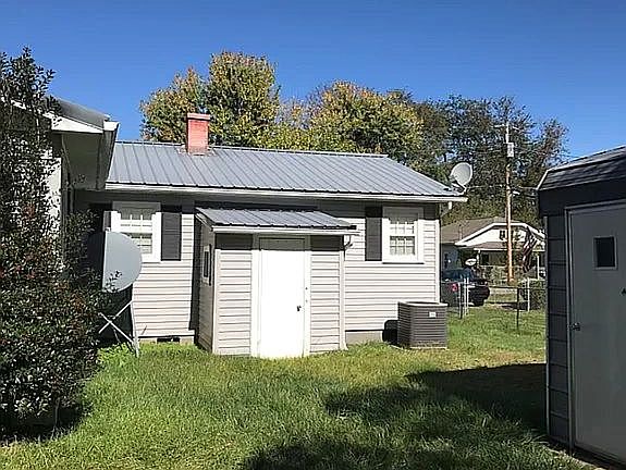 5th image of 54 Francis St